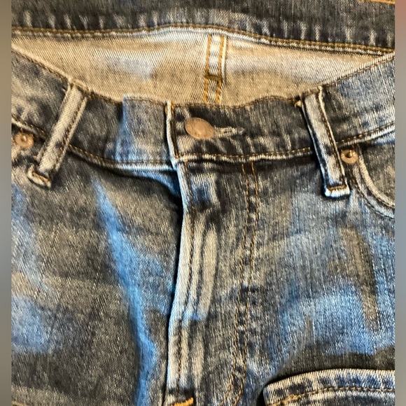 Abercrombie and Fitch men’s super skinny stretch jeans in medium denim. - Picture 7 of 7